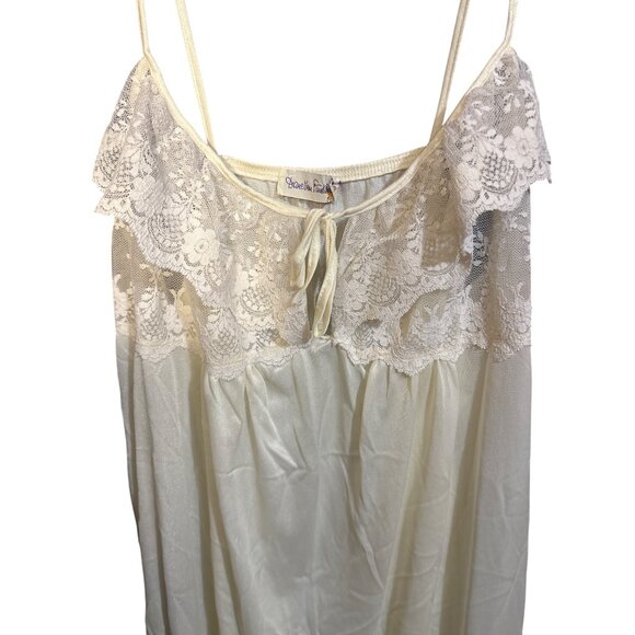Diane Von Furstenberg Vintage Ivory Lace & Satin Nightgown - Size M‎ - Picture 2 of 5